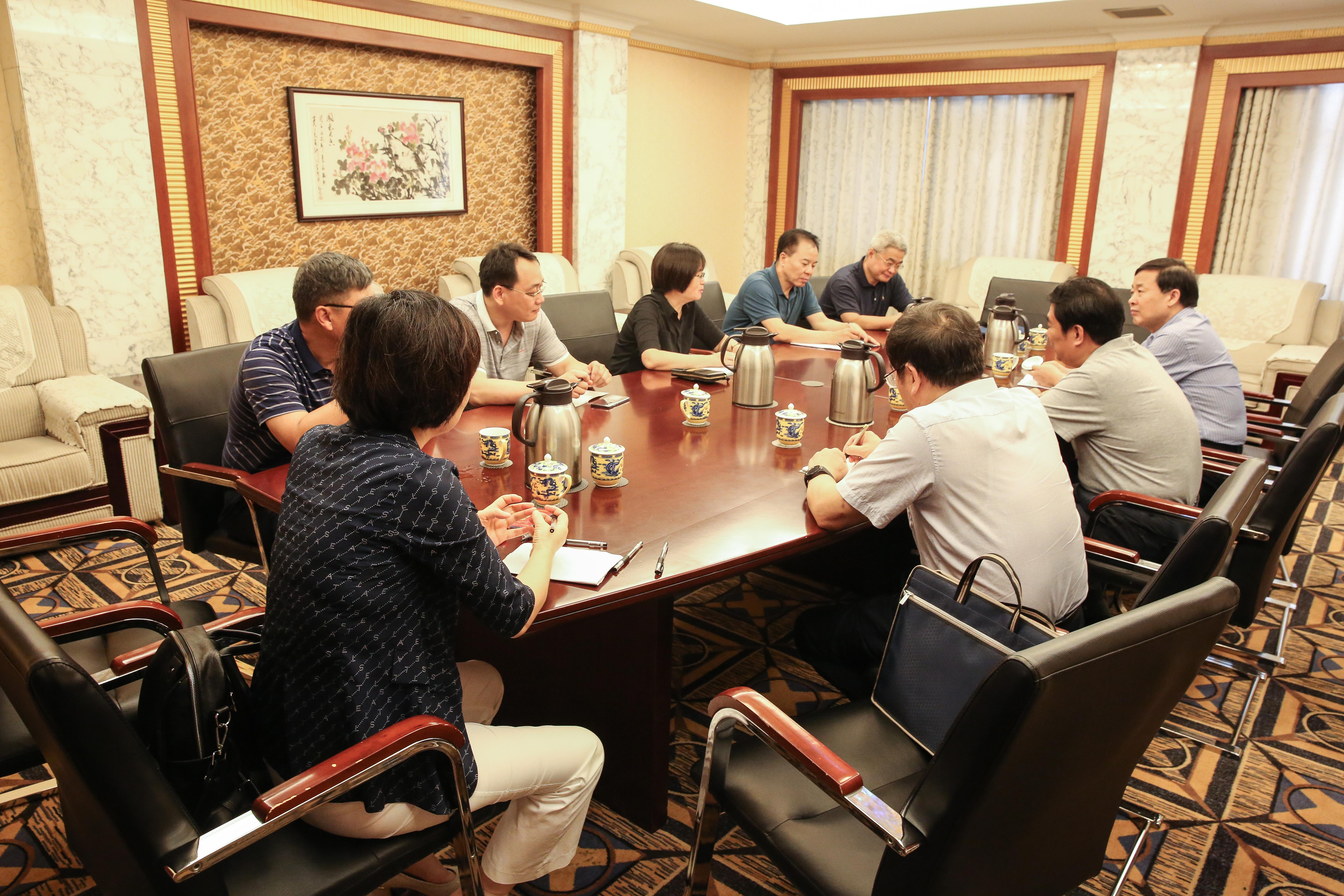 山東省人力資源社會保障廳、省財政廳召開座談會