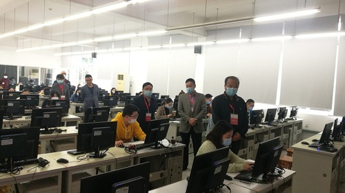 圖一、省財(cái)政廳二級(jí)巡視員黃友、省注協(xié)會(huì)長李澤民及省注會(huì)考委會(huì)副主任、省注協(xié)秘書長易德鶴等省考委會(huì)成員到部分考點(diǎn)現(xiàn)場(chǎng)督查、指導(dǎo)工作。 (2).jpg